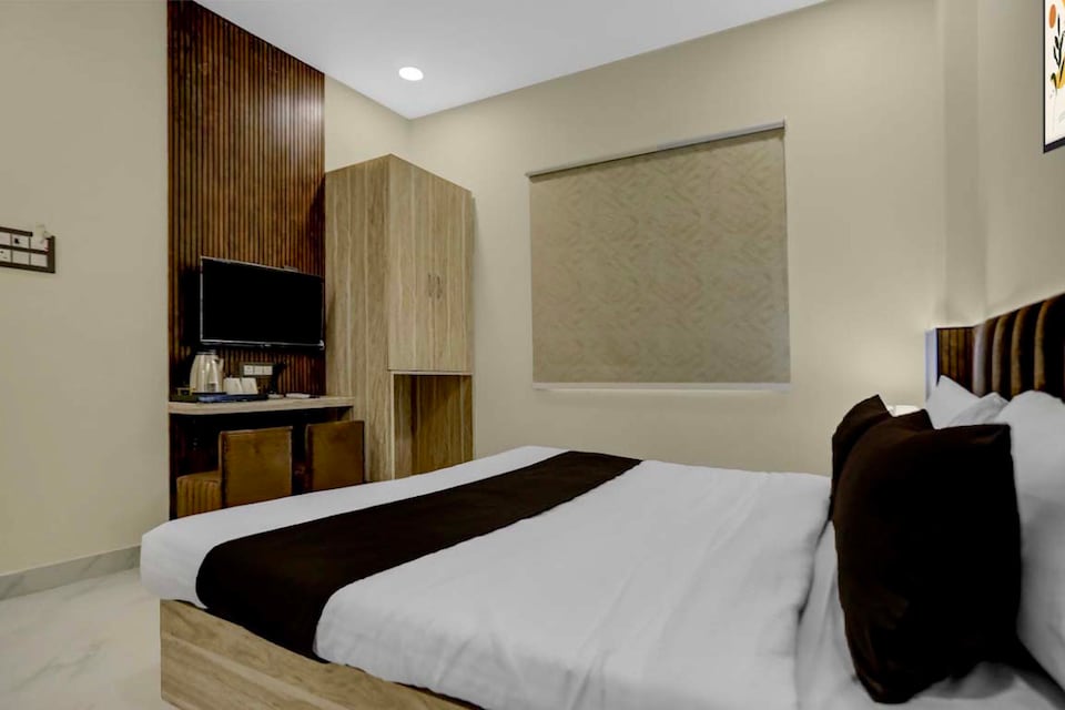 Super Townhouse Oak Kaal Bhairav Temple Varanasi, Godowlia, Varanasi