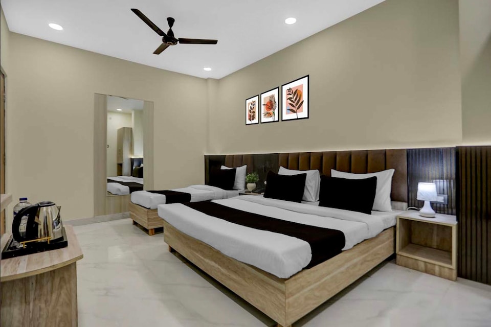 Super Townhouse Oak Kaal Bhairav Temple Varanasi, Godowlia, Varanasi