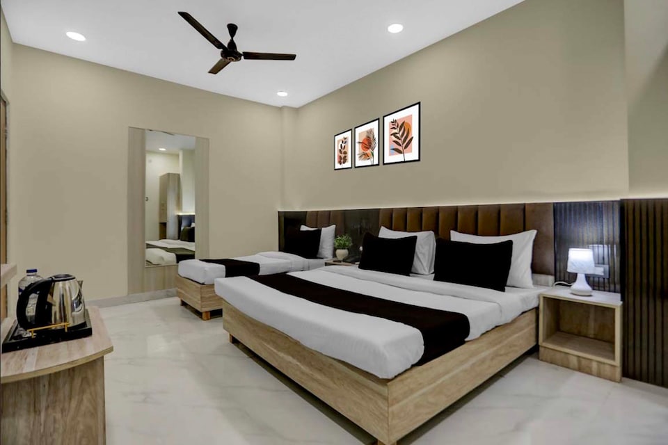 Super Townhouse Oak Kaal Bhairav Temple Varanasi, Godowlia, Varanasi