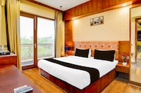 Townhouse Oak Sector 47 Near Medanta