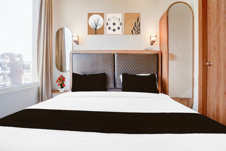 Townhouse Oak Lahartara Railway Bridge Near Bus Stop, Sigra, Varanasi