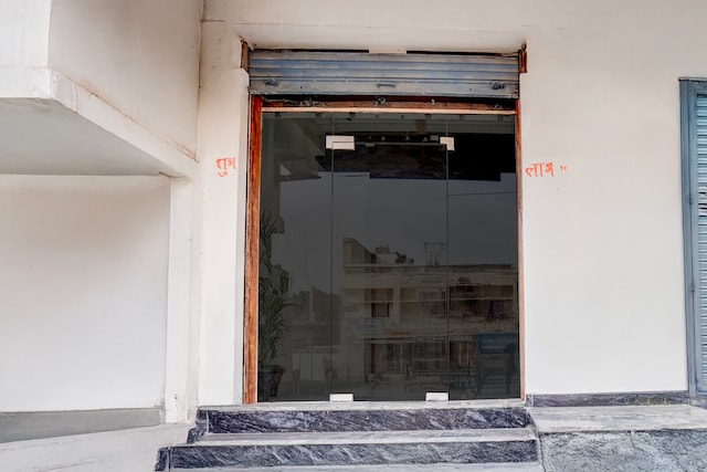 Townhouse Oak Lahartara Railway Bridge Near Bus Stop