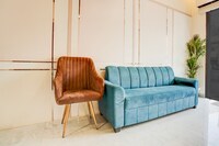 Townhouse Oak Lahartara Railway Bridge Near Bus Stop