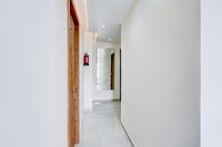 Townhouse Oak Lahartara Railway Bridge Near Bus Stop