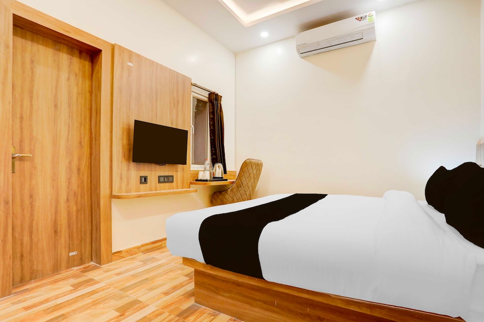 Collection O Walmi Govindpur, Anisabad, Patna