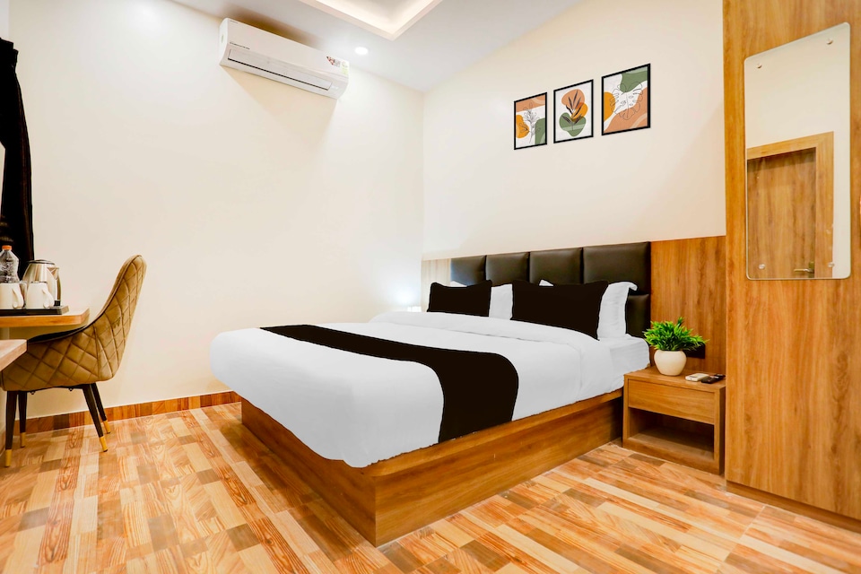 Collection O Walmi Govindpur, Anisabad, Patna