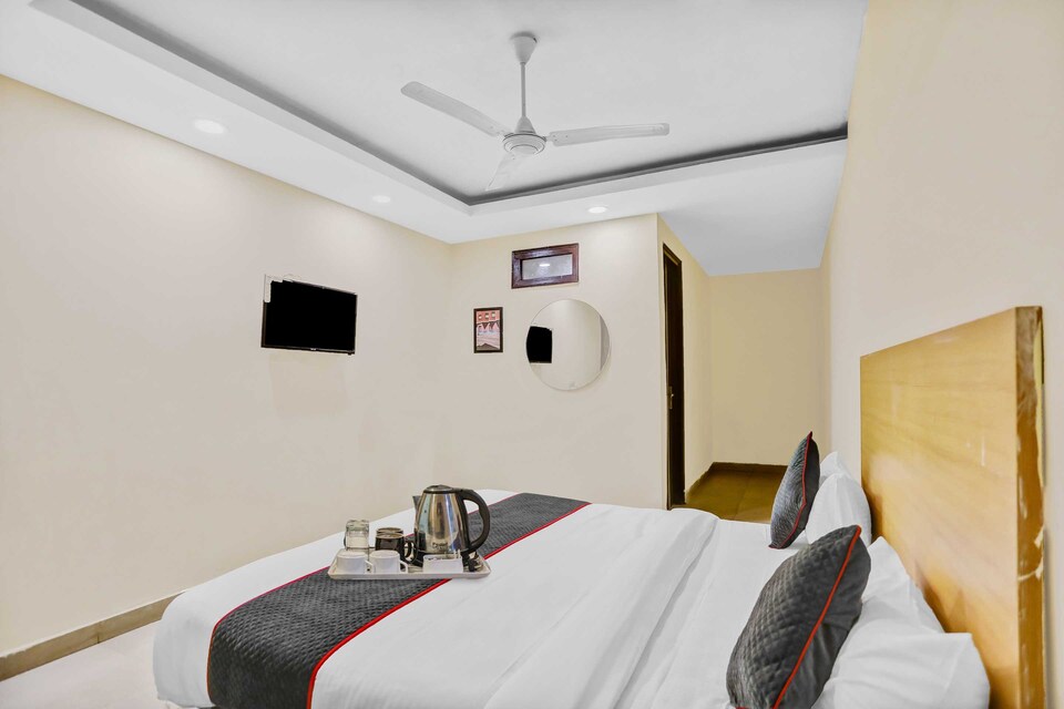 Collection O Patparganj Max  Speciality Hospital, Anand Vihar Delhi, Delhi