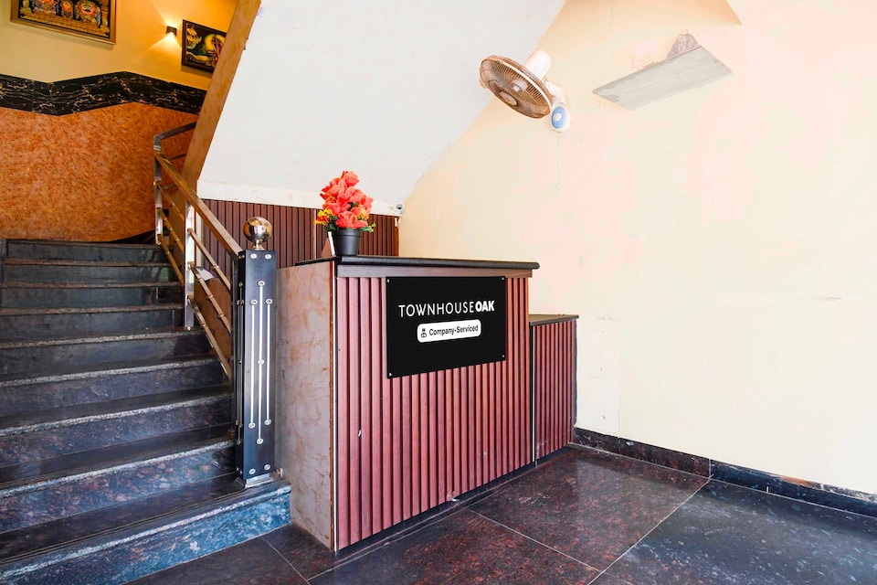 [Day Stay - 12 Hrs Slot : 8 AM to 8 PM] Collection O Puri Jagannatha Temple, Baliapanda Puri, Puri