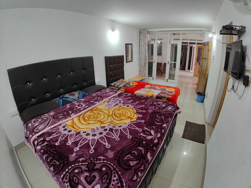 Hotel O lotus, Dal-lake cluster, Srinagar