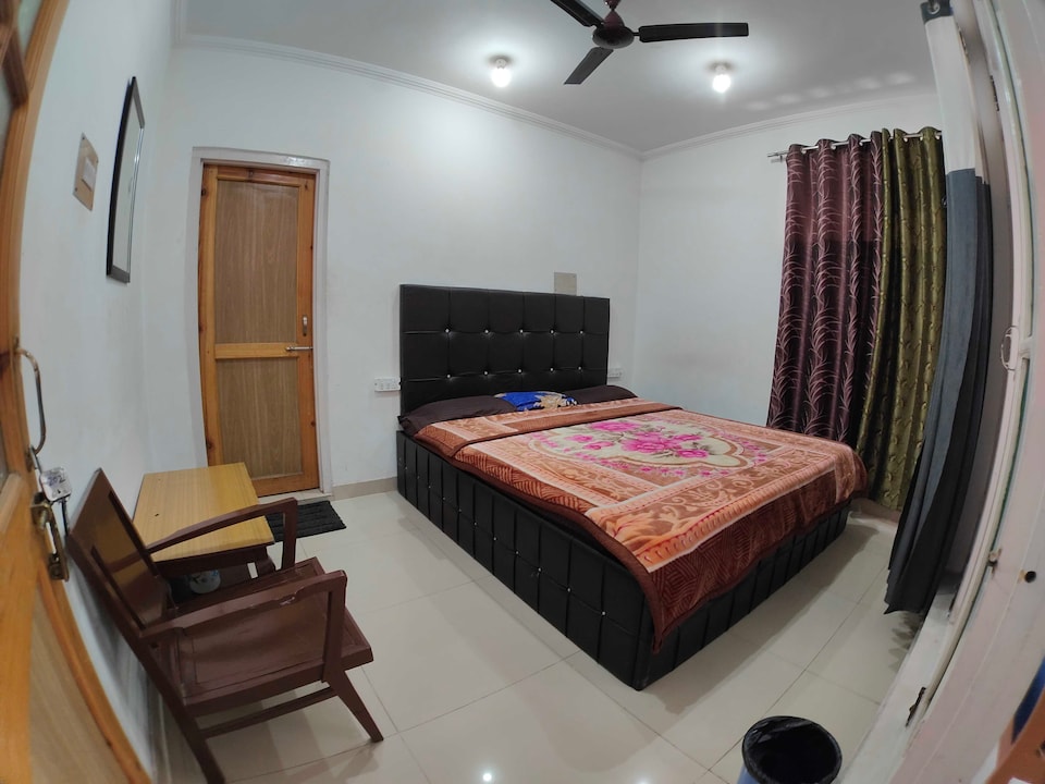 Hotel O lotus, Dal-lake cluster, Srinagar