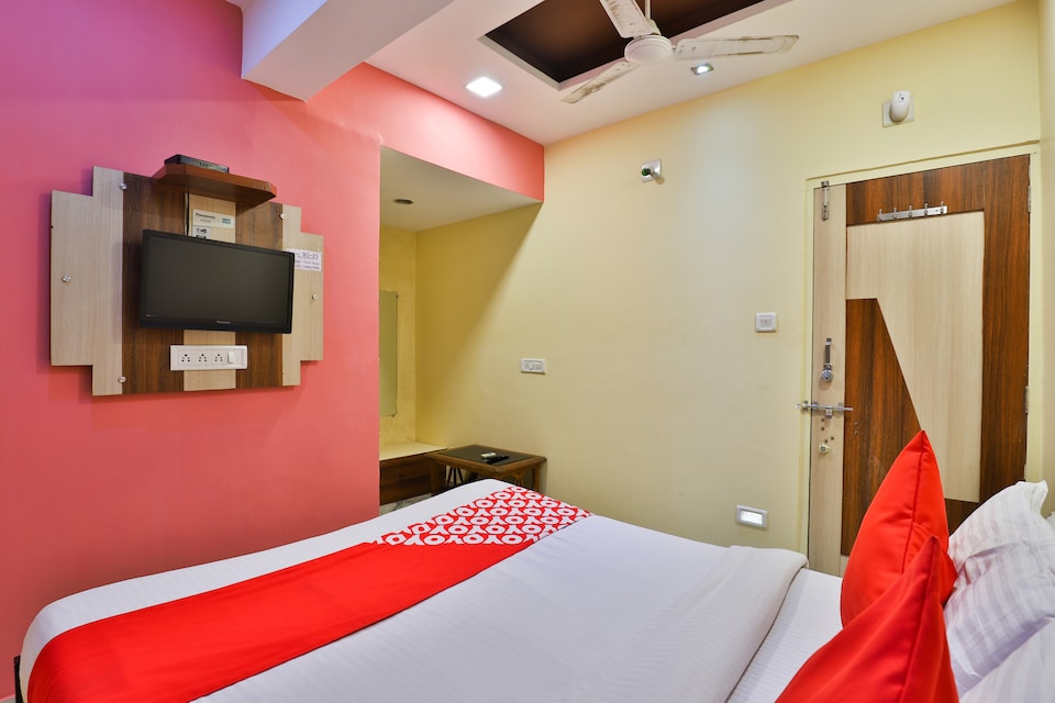 OYO 2284 Hotel Honey Bunny, Navrangpura Ahmedabad, Ahmedabad