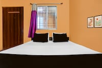 SPOT ON Hotel Aman Restaurant And Sweets 