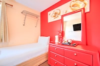 GO2 Gloucester Hotel by OYO