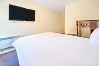 GO2 Gloucester Hotel by OYO