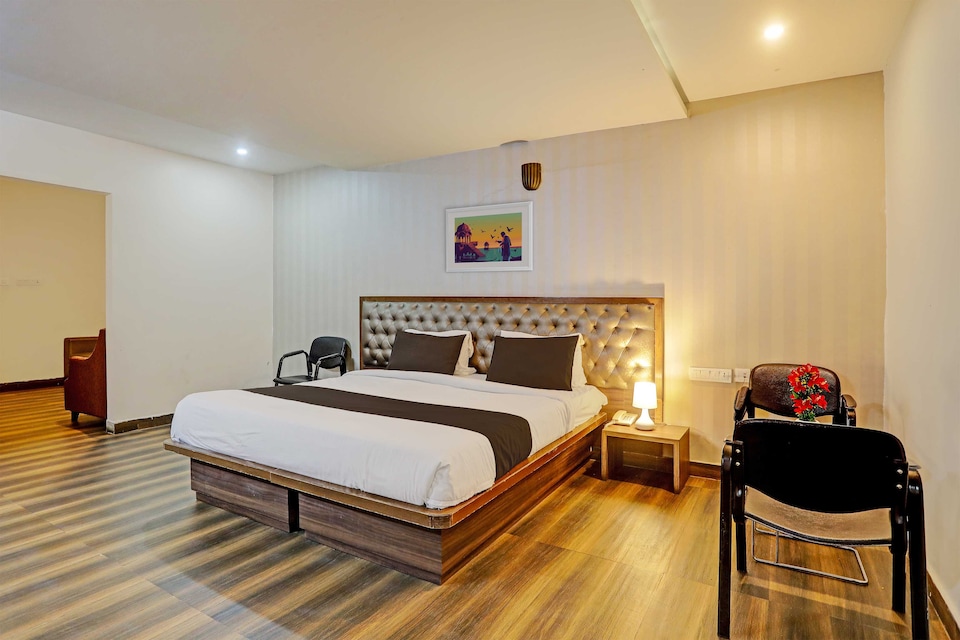 [Day Stay - 12 Hrs Slot: 8 AM to 8 PM] Townhouse Oak Kothapet, LB Nagar-Uppal, Hyderabad
