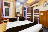 Collection O Oak Brahma Sarovar