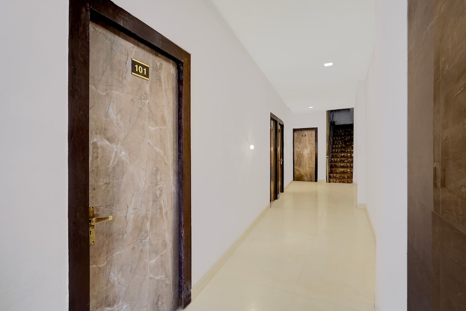 Hotel O Star city guest House, Ghaziabad City, Ghaziabad