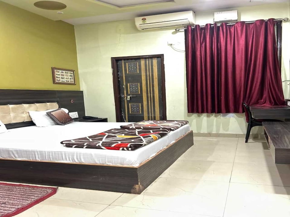 SPOT ON Jaya Palace Hotel, Dholpur, Dholpur