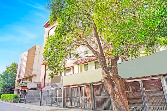 Townhouse Subash Nagar Metro Station