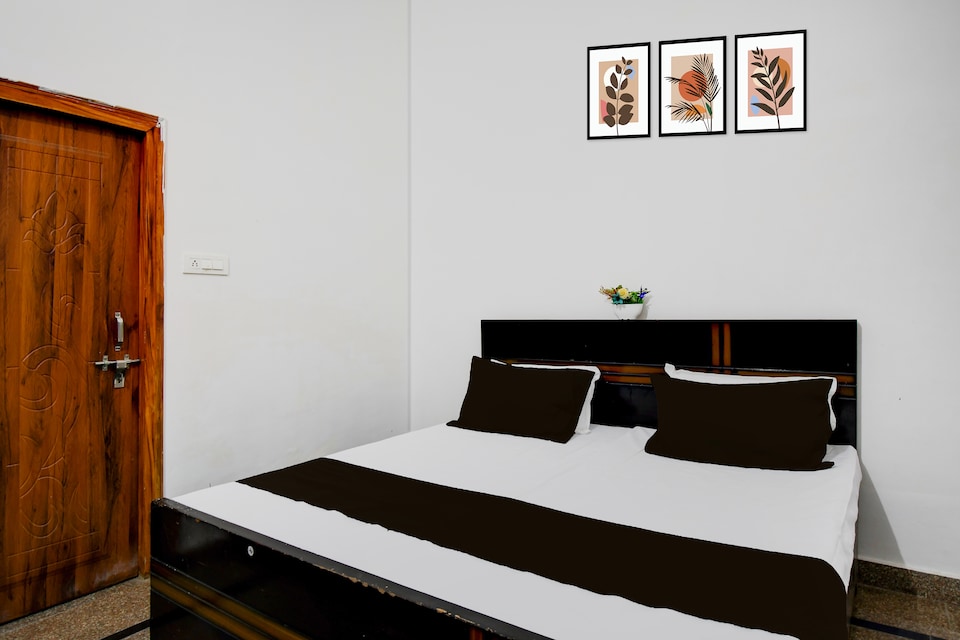 SPOT ON   Super Hotel, Hardoi, Hardoi