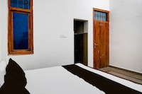 SPOT ON   Super Hotel