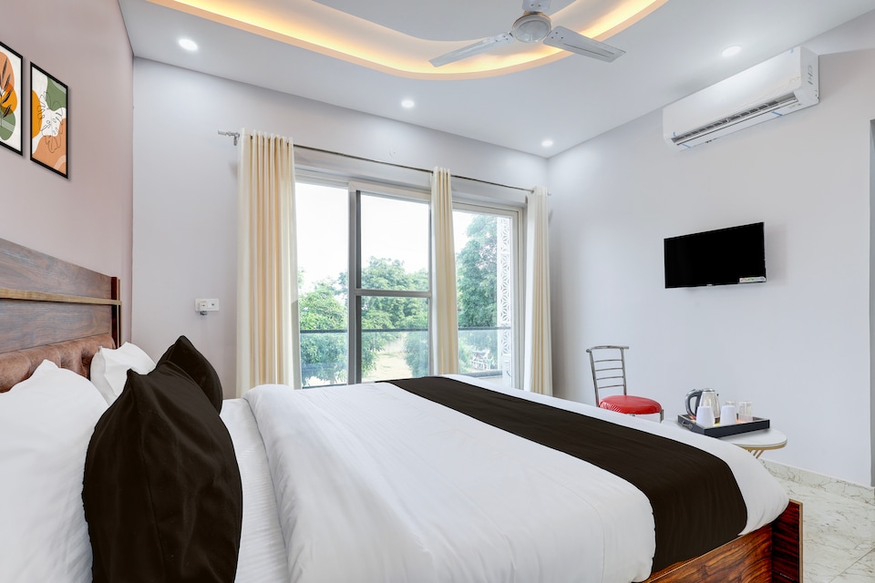 Super Hotel O Pari Chowk Formerly The Divine KRC, Greater Noida, Noida