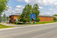 Motel 6 Campbellford, ON
