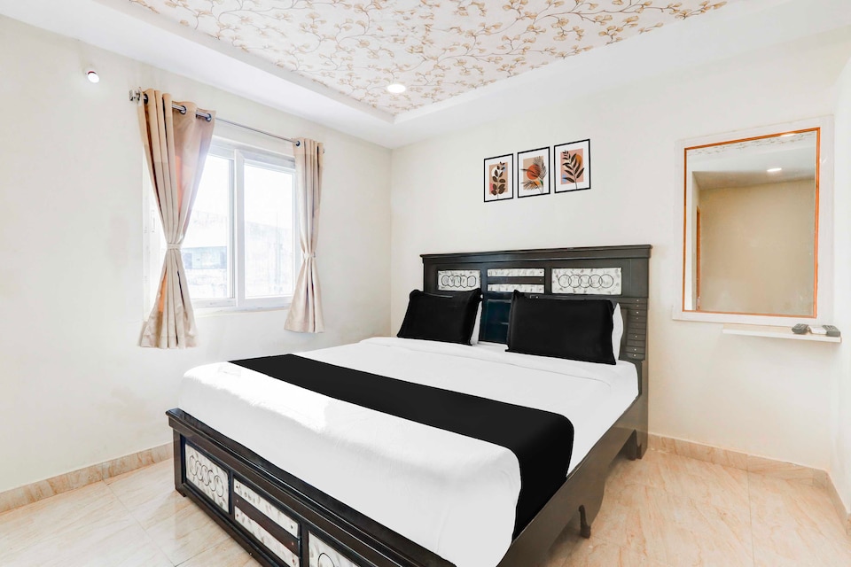 Hotel O Bommarilu Warangal, Nakkalagutta Hanamkonda Warangal, Warangal