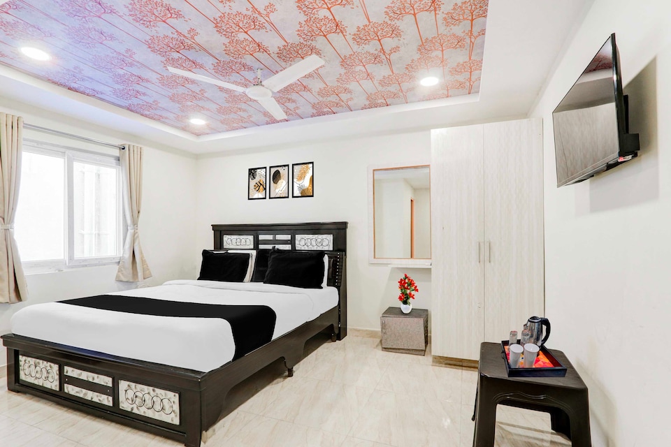 Hotel O Bommarilu Warangal, Nakkalagutta Hanamkonda Warangal, Warangal