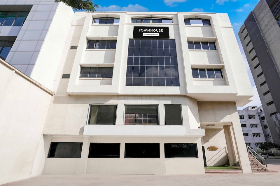 Hotel O Rajkot Mahatma Gandhi Museum, Dhebar Road, Rajkot