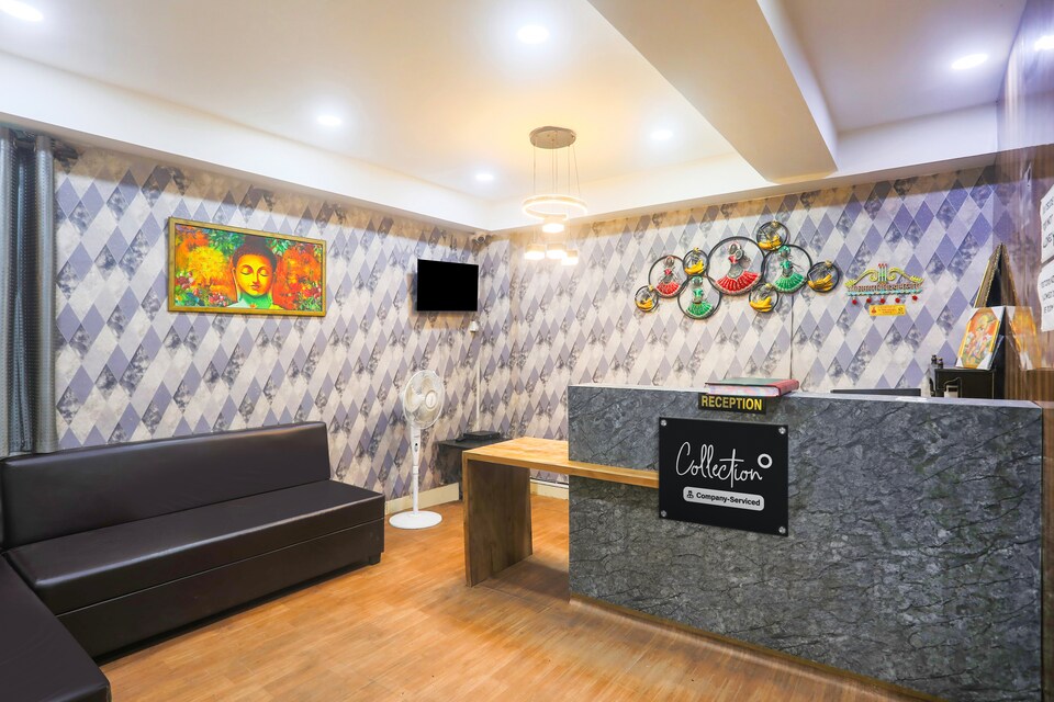 Super Collection O Sector 44 Near Botanical Garden, Noida City, Noida