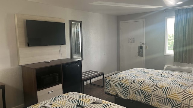 2 Full Beds | Smoking, Micfridge