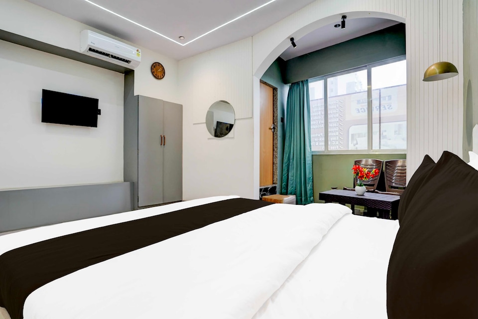 Hotel O Adajan, Adajan, Surat