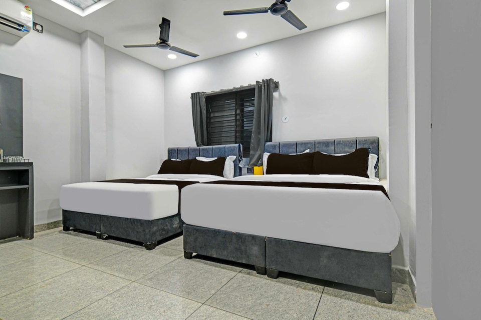 Hotel O Mahakal, Main Market Ujjain, Ujjain