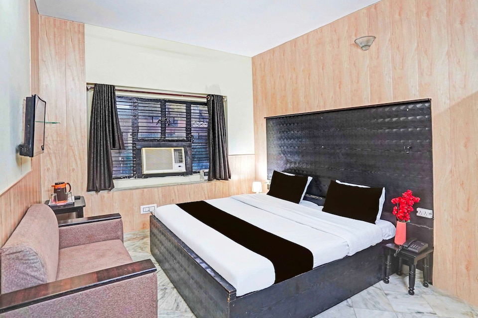 Hotel O Mathura Near Railway Station, Mathura Station, Mathura