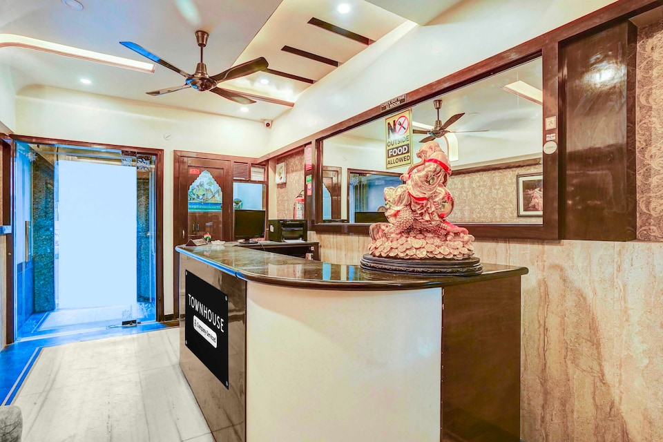 Hotel O Sindhi Camp, Sindhi Camp, Jaipur