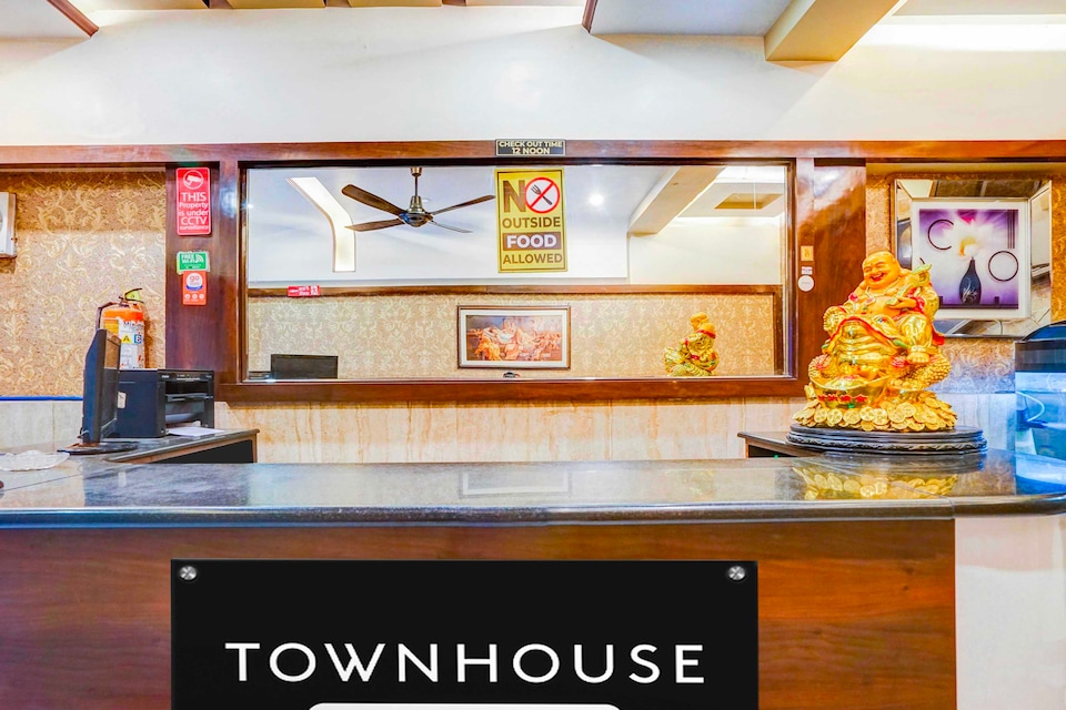 Hotel O Sindhi Camp, Sindhi Camp, Jaipur