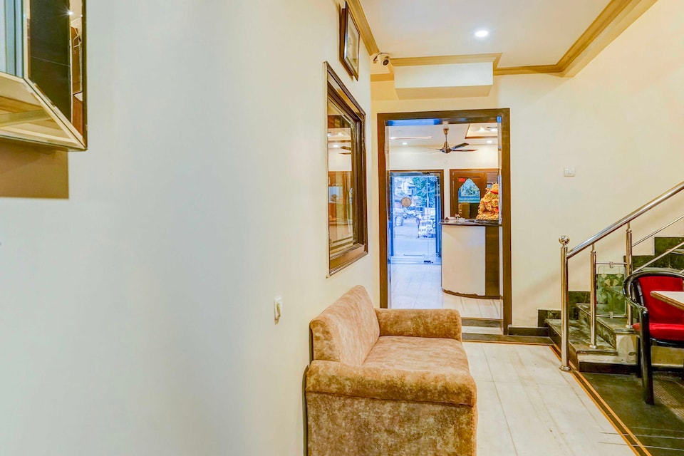 Hotel O Sindhi Camp, Sindhi Camp, Jaipur