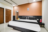 Hotel O Indore Near Omax City 1