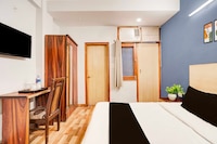 Hotel O Noida Sector 16 Metro Station