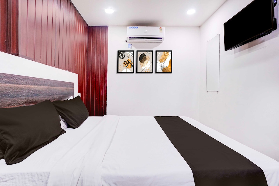 Hotel O Lokhandwala Andheri West, Andheri West, Mumbai