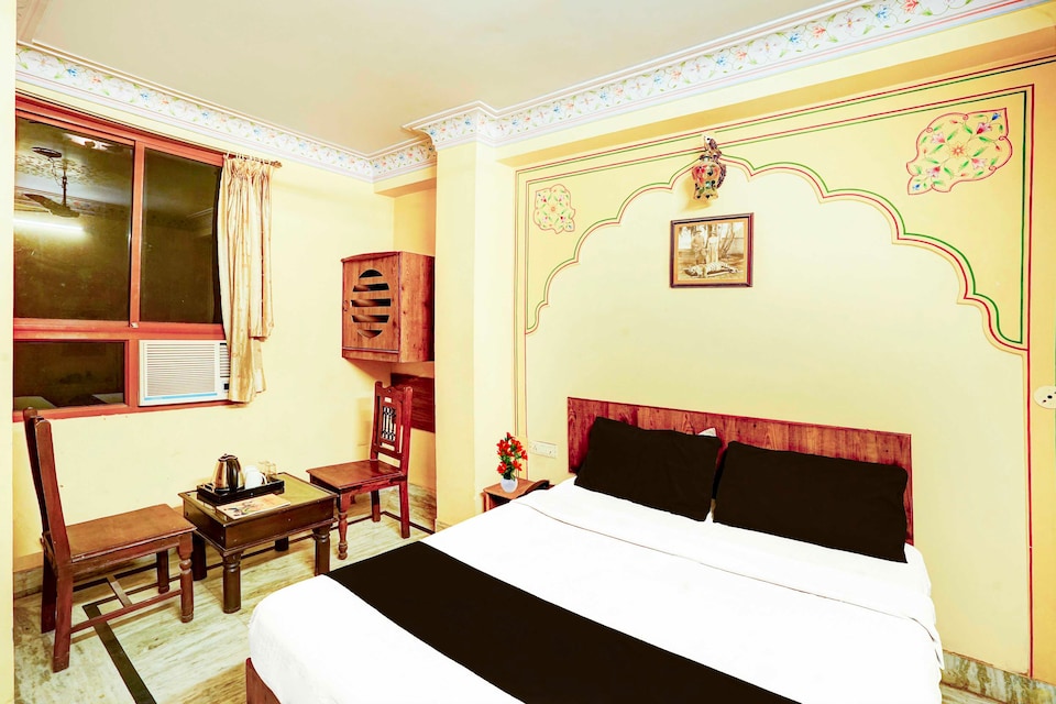 [Day Stay - 8 AM to 8 PM] Hotel O Gangapole Amer Road, Amer, Jaipur