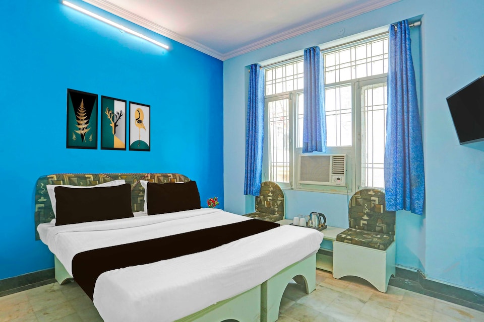 Hotel O Bani Park Near Collectorate Circle, Sindhi Camp, Jaipur