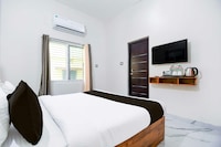 Hotel O VIP Road Near Golden Beach