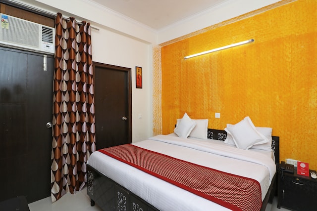 OYO The City Hospitality Near Iskcon Temple Noida