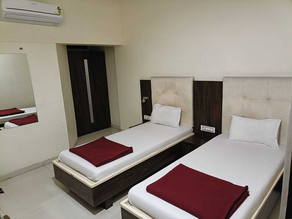 Hotel O Anand Hotel, Igatpuri, Igatpuri