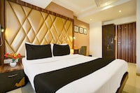 Collection O Chhatrapati Shivaji Maharaj Metro Station