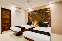 Collection O Chhatrapati Shivaji Maharaj Metro Station