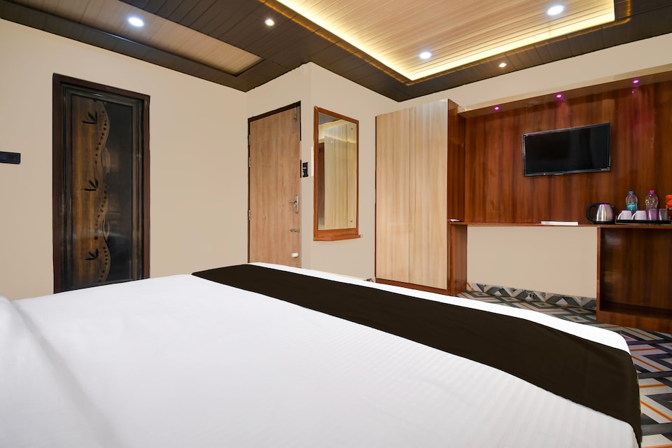 Hotel O Puri Laxmi Narayan, Swargdwar Puri, Puri