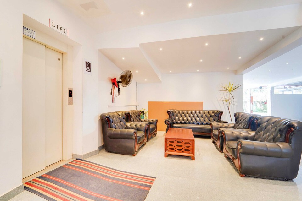 Power Break Super Hotel O Vazhakkala (6 Hrs Stay, Vytilla Kochi, Kochi